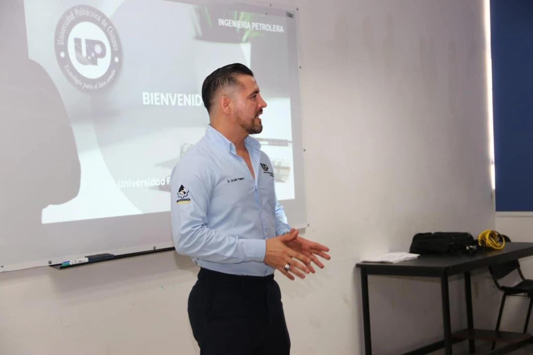 Educación: Capacitación para futuros profesionales en seguridad y salud